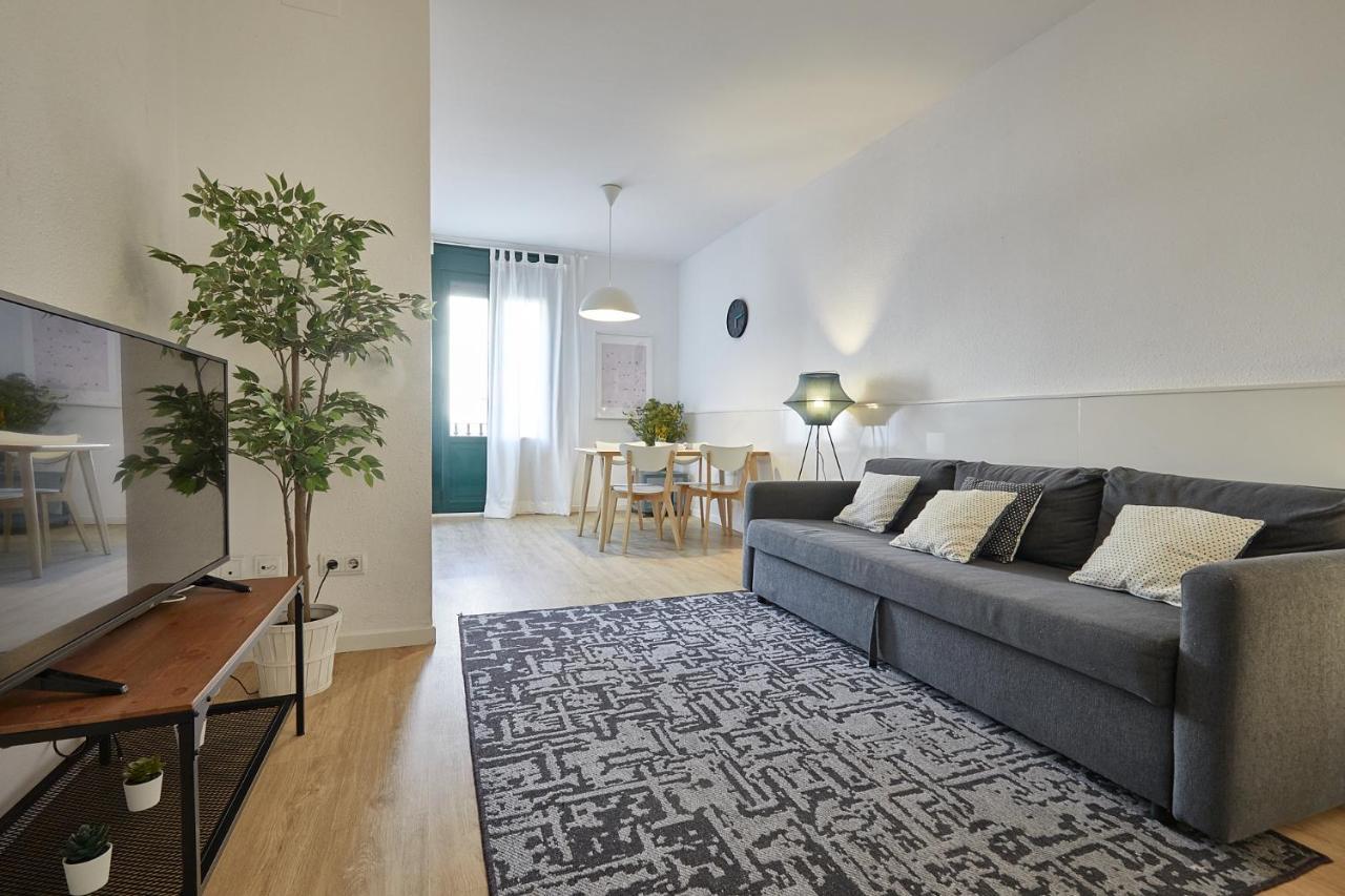 Bbarcelona Clot Apartments ภายนอก รูปภาพ